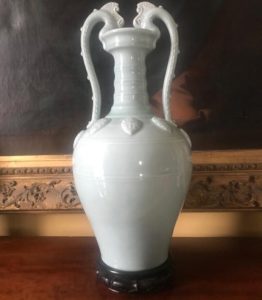 white chinese celandon jade vase