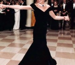 Princess Diana dancing at the White House