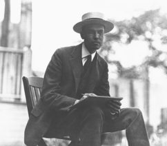 Edward Hopper with a drawing pad in Paris