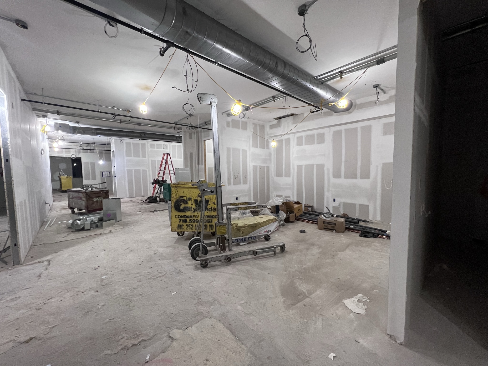 construction photos at 20 west 55th street - moving along