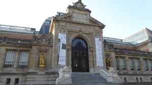 The large, 19th century structure that houses the Musée des Beaux-Arts, Valenciennes