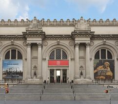 The front of the Metropolitan Museum of Art