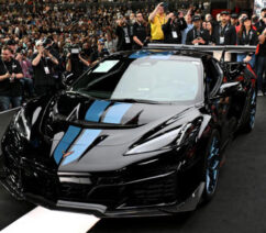 Black 2025 Chevrolet Corvette ZR1
