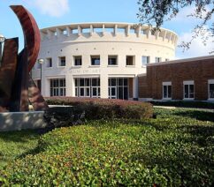 The outside of the Orlando Museum of Art (OMA)
