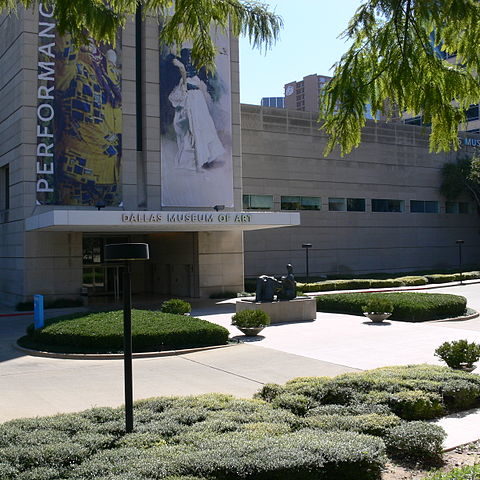 An exterior photo of the Dallas Museum of Art