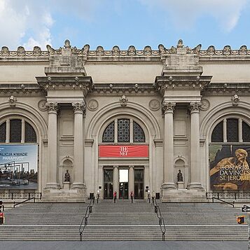 The front of the Metropolitan Museum of Art