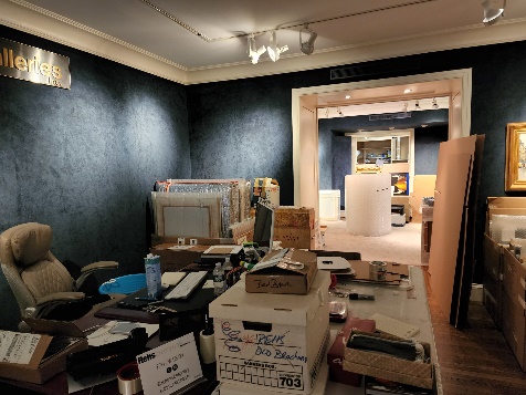 A picture of Rehs Galleries during pack up for the upcoming move.